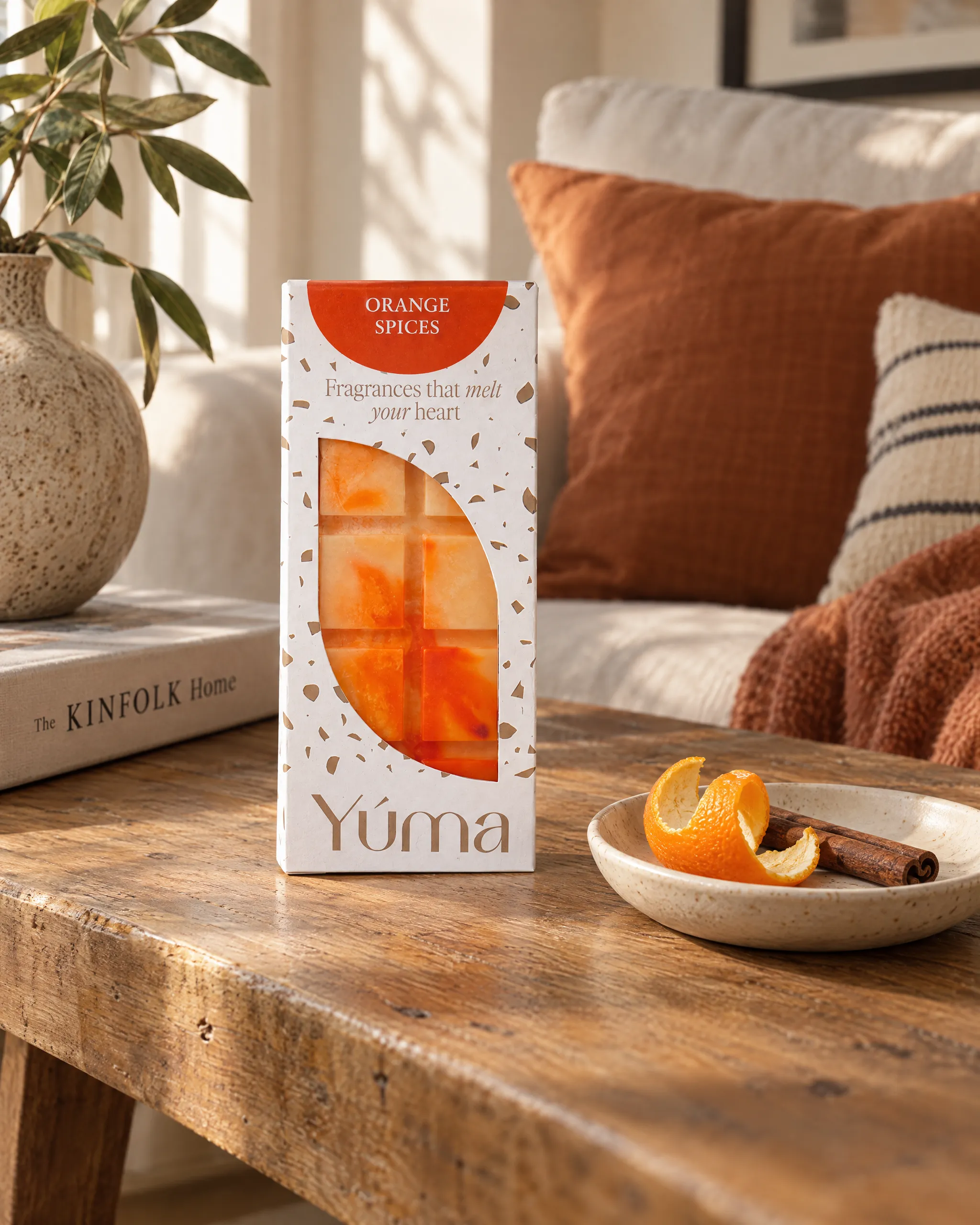 Orange Spices Snap Bar της Yúma σε οικιακό περιβάλλον.