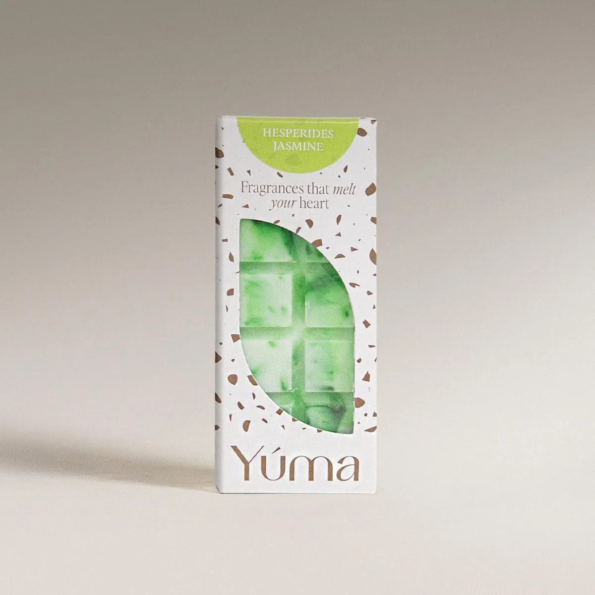 Hesperides Jasmine Snap Bar Λευκή συσκευασία Wax Melts Hesperides Jasmine της YUMA με πράσινο κερί σε σχήμα σοκολάτας.